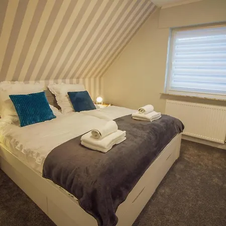 Ferienhaus Mit Atelier بيت للعطل Krummhörn
